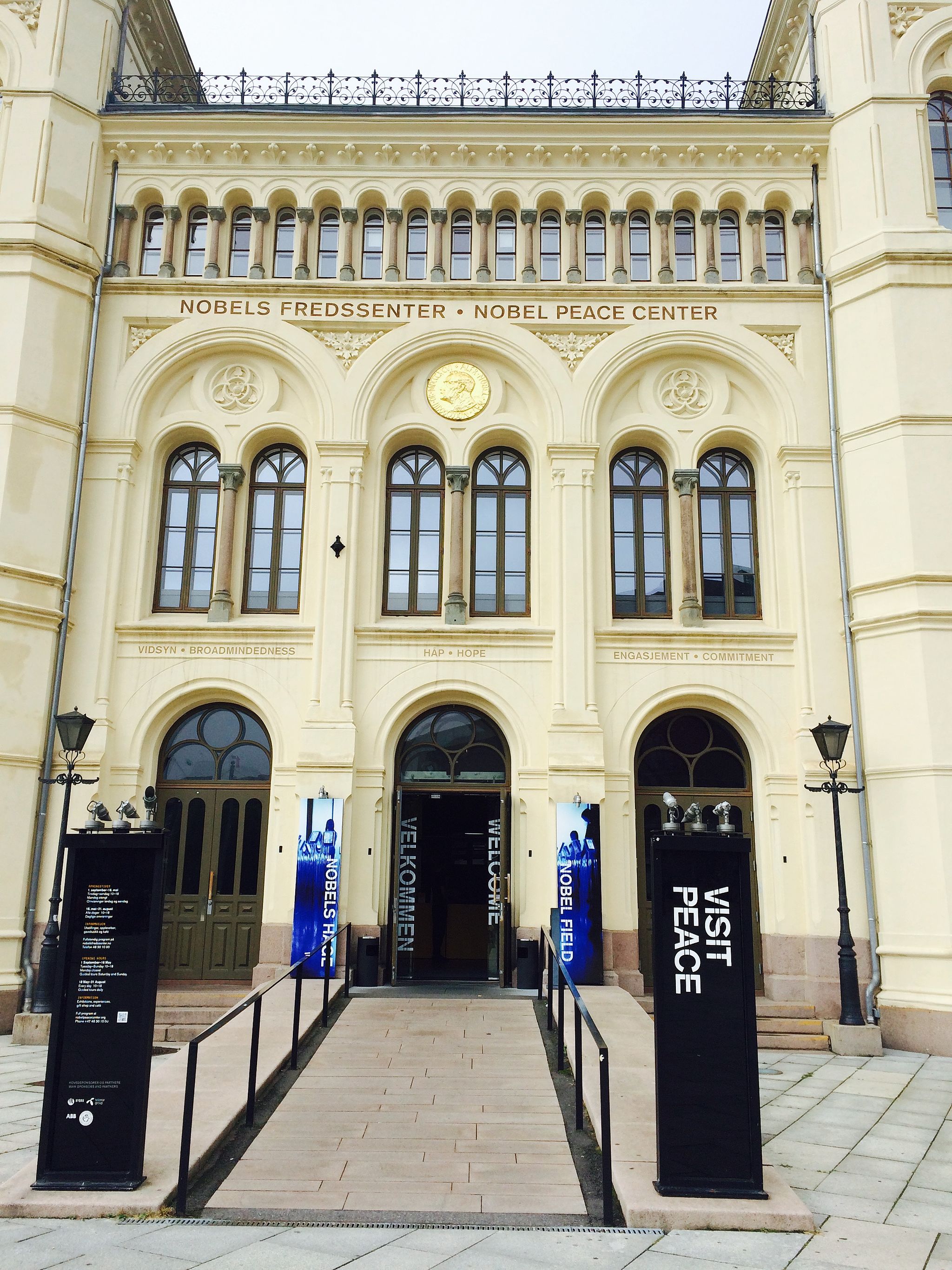 Nobel_Peace_Center_in_Oslo,_outside